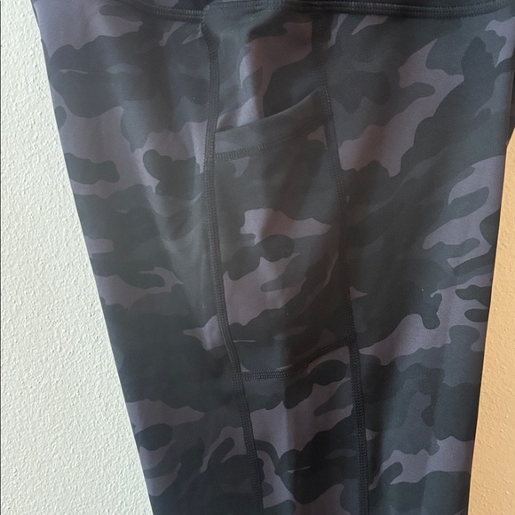 Colorfulkoala Black Camouflage Leggings - Picture 5 of 5